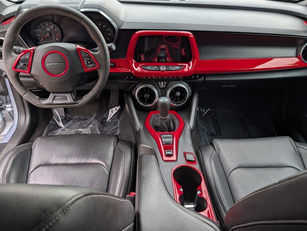 Used 2017 Chevrolet Camaro LT RWD image 11