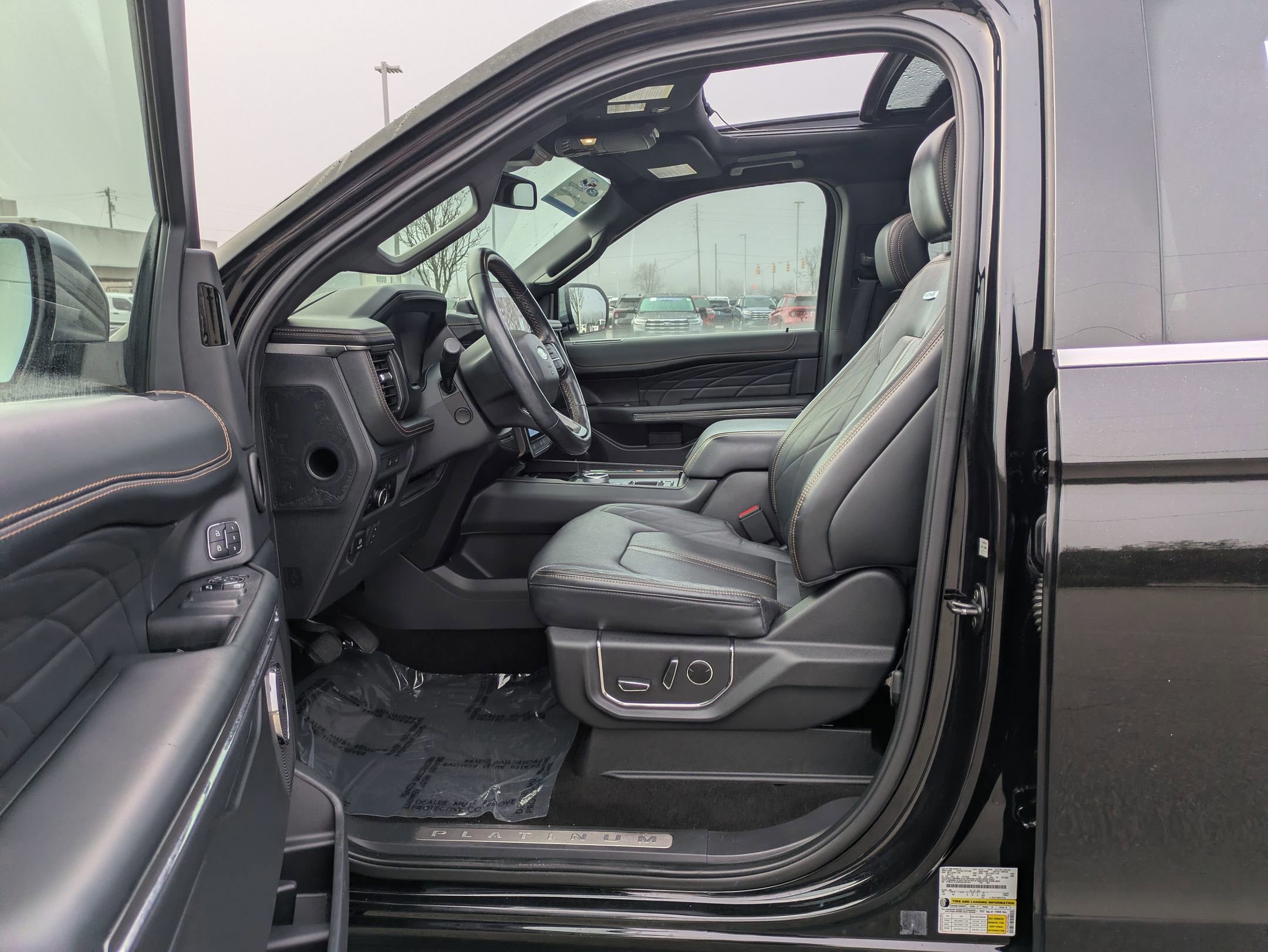 Certified 2023 Ford Expedition Platinum image 15