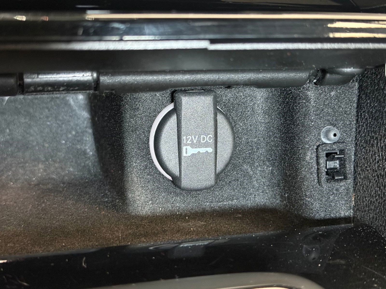 Used 2023 Chrysler 300 S image 30