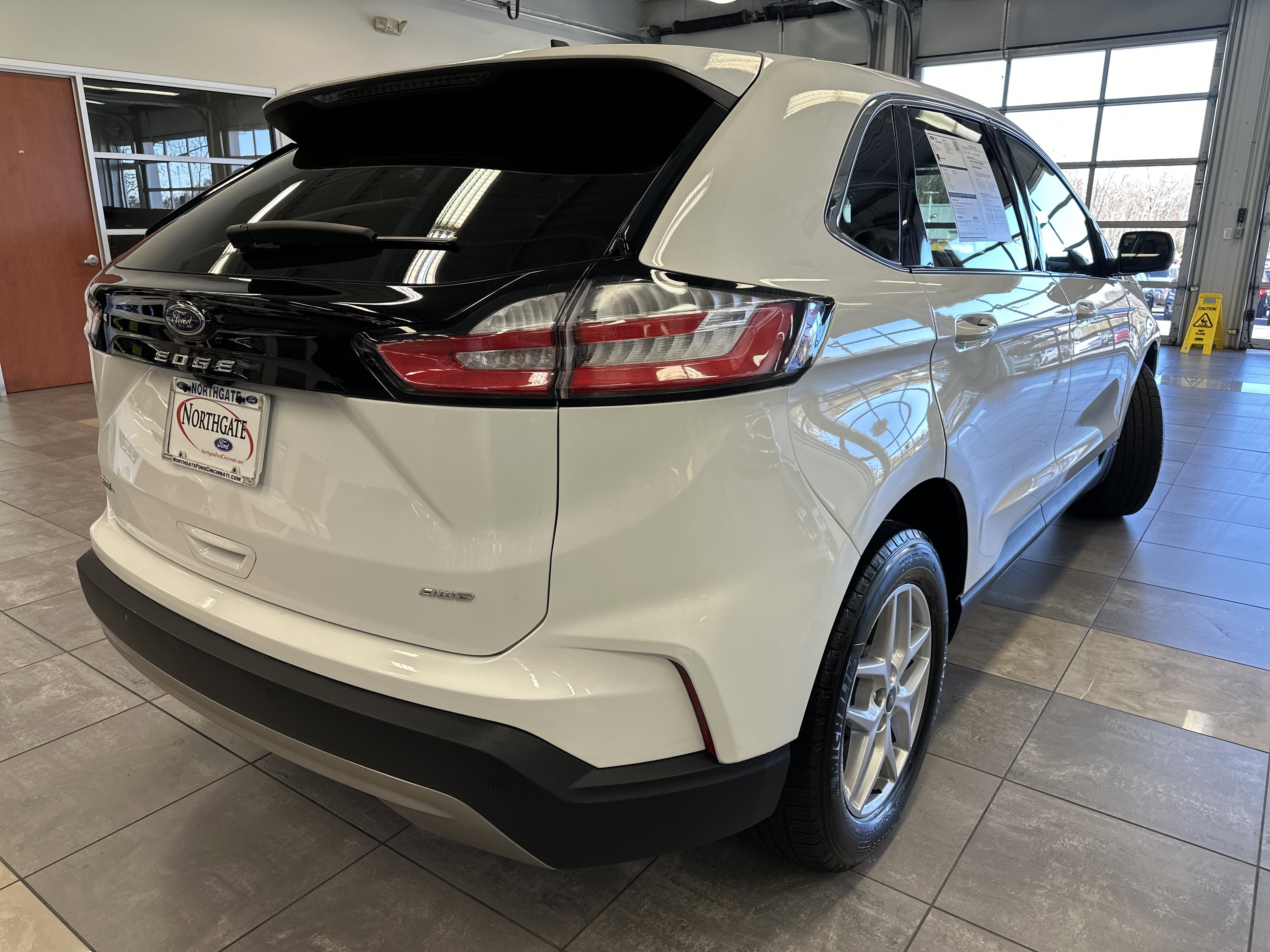 Certified 2023 Ford Edge SEL w/ Convenience Package image 5