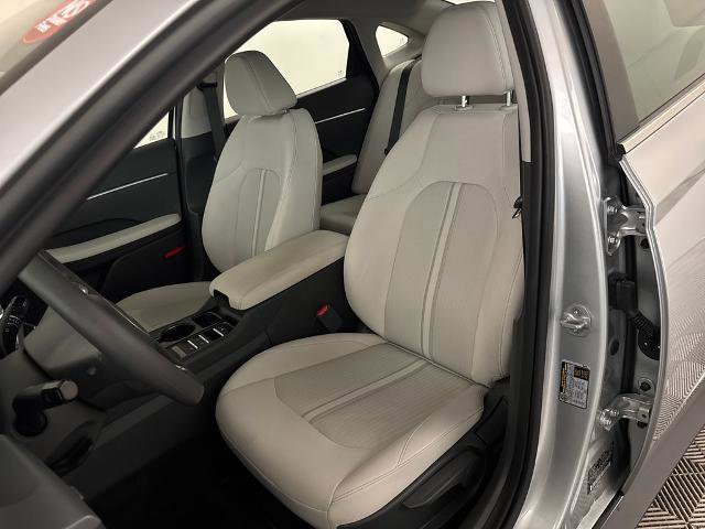 Used 2026 Hyundai Sonata SE FWD image 12