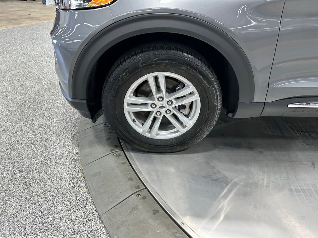 Certified 2024 Ford Explorer XLT w/ Equipment Group 202A AWD/4WD image 34