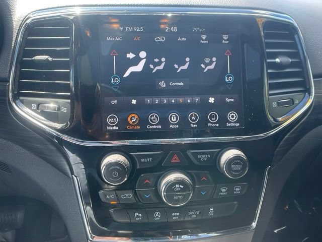 Used 2020 Jeep Grand Cherokee Altitude AWD/4WD image 25