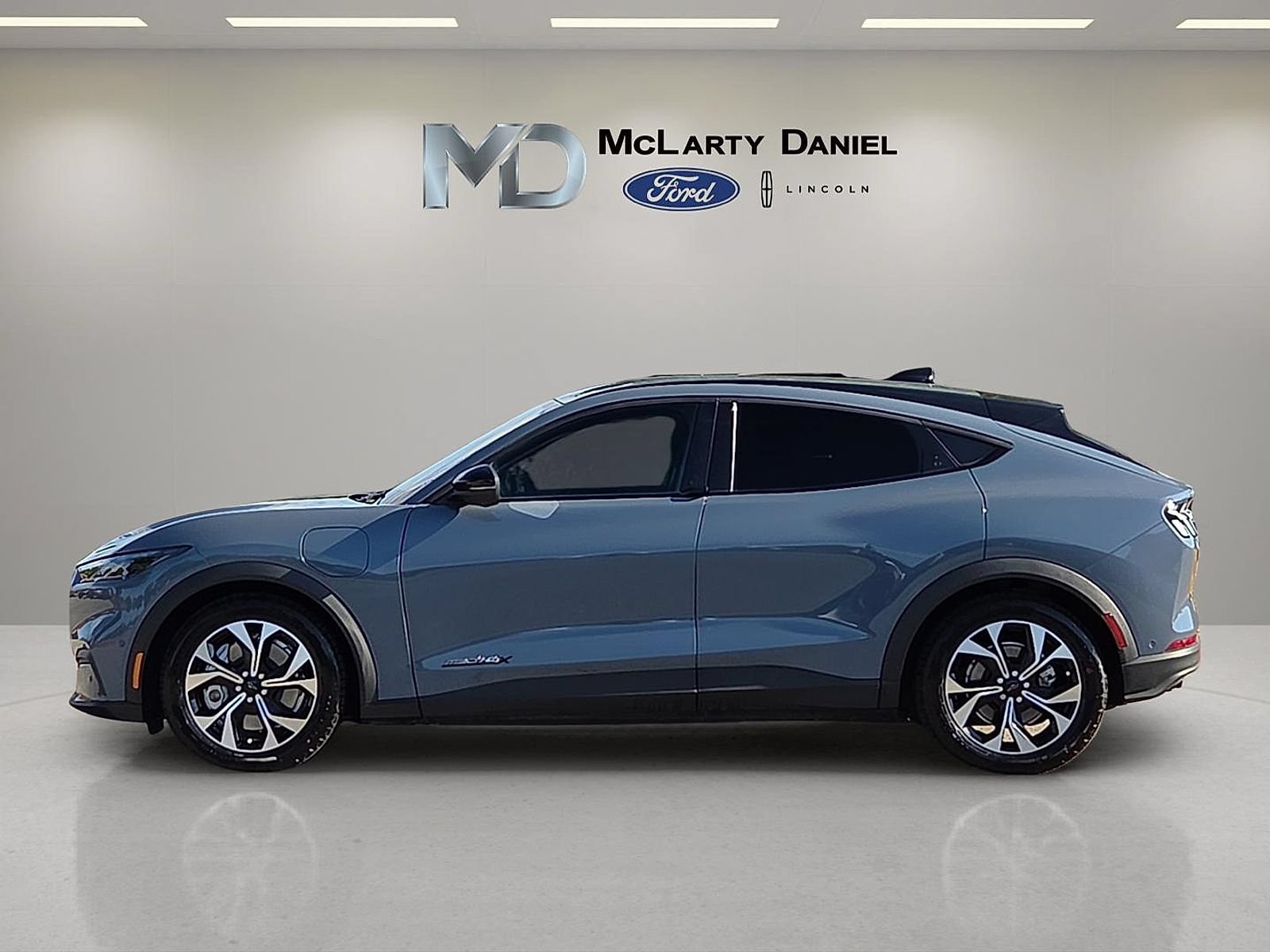 Certified 2024 Ford Mustang Mach-E Select AWD/4WD image 3