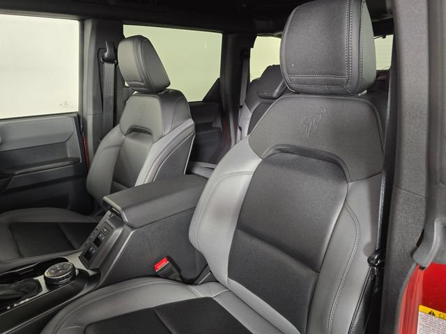 Certified 2024 Ford Bronco Black Diamond AWD/4WD image 21