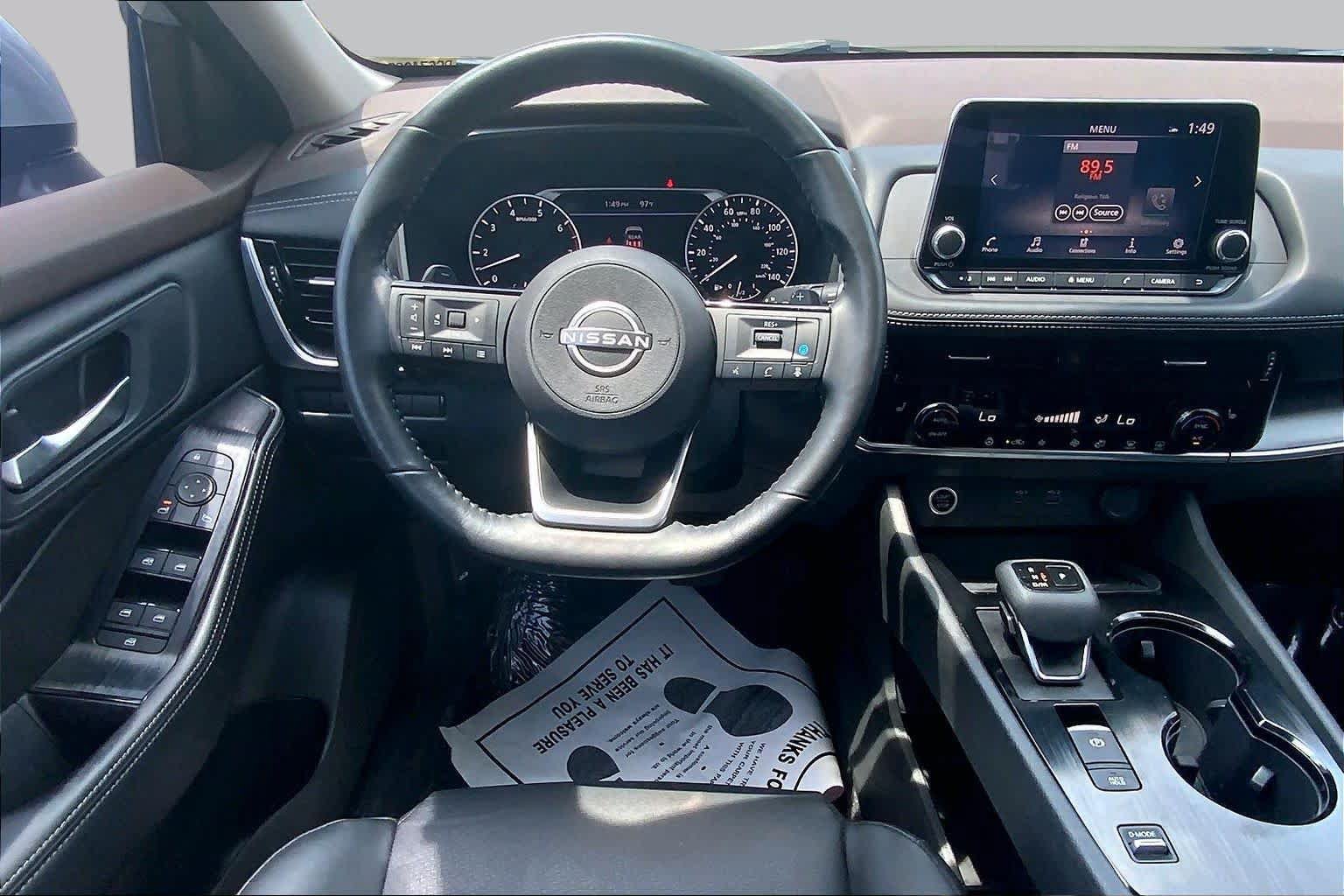 Used 2023 Nissan Rogue SV w/ SV Premium Package FWD image 6