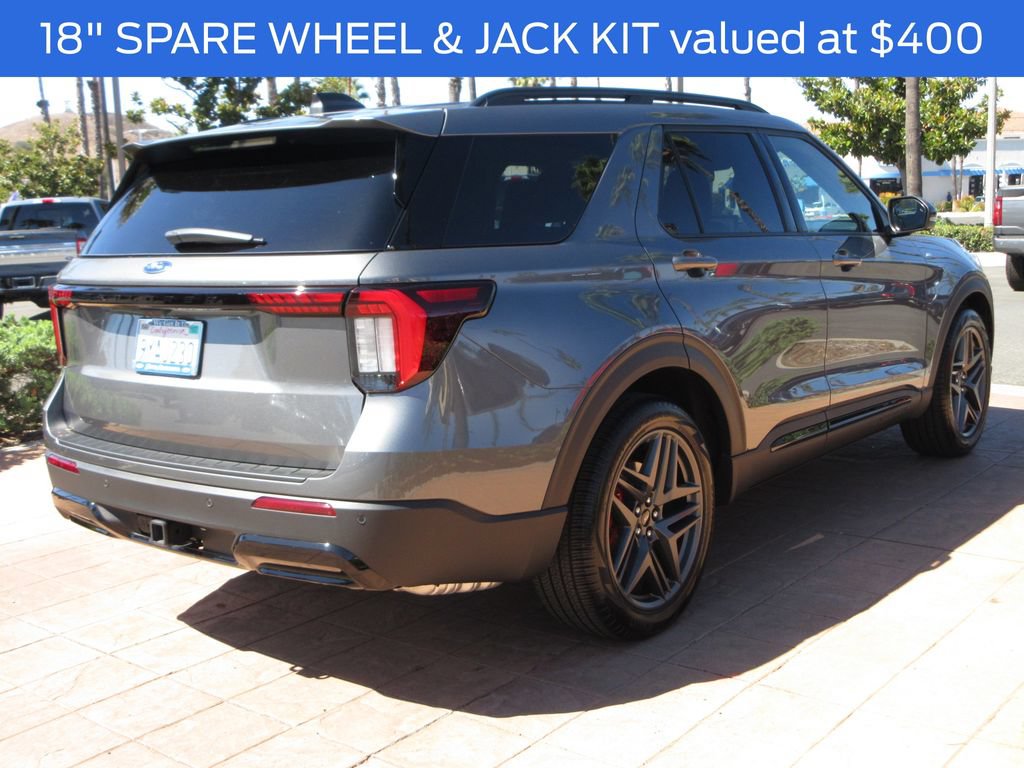 Certified 2026 Ford Explorer ST-Line w/ ST-Line Street Pack RWD image 4