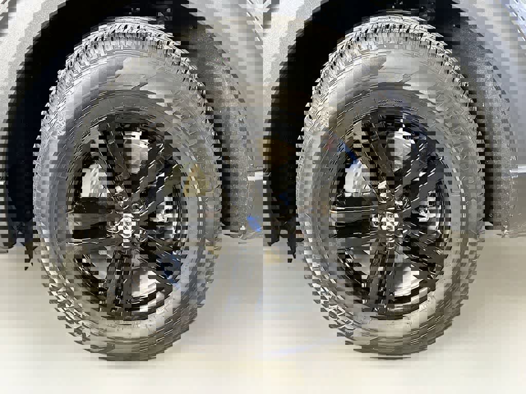 Certified 2024 Ford Explorer XLT image 8