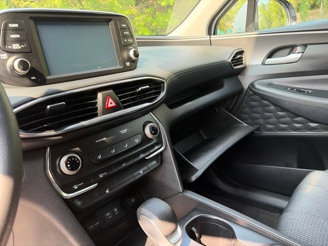 Used 2019 Hyundai Santa Fe SEL AWD/4WD image 16