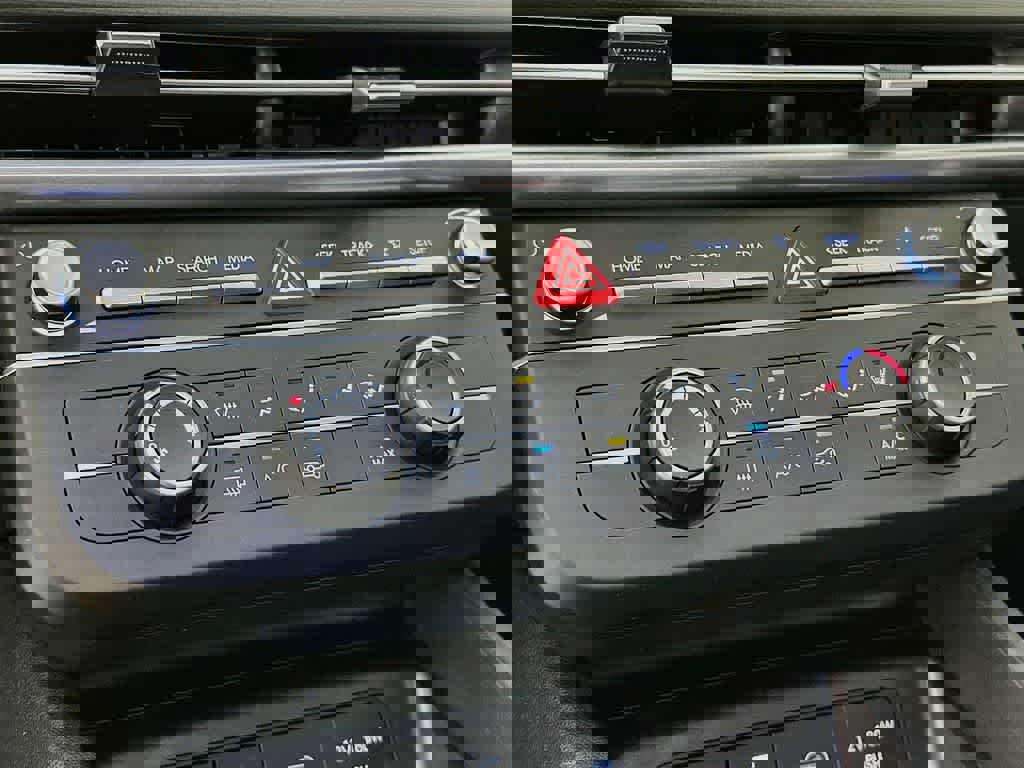 Used 2025 Hyundai Tucson SE FWD image 20