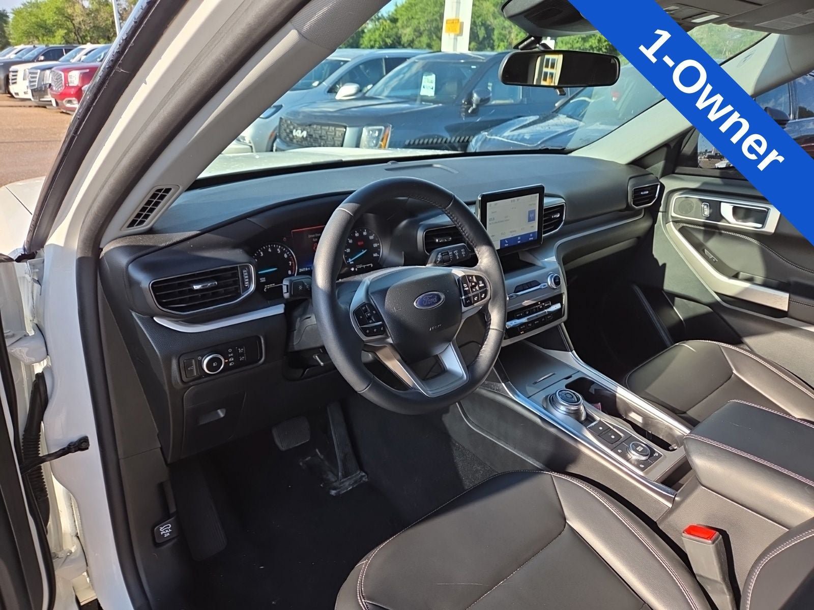 Certified 2024 Ford Explorer XLT w/ Equipment Group 202A AWD/4WD image 2