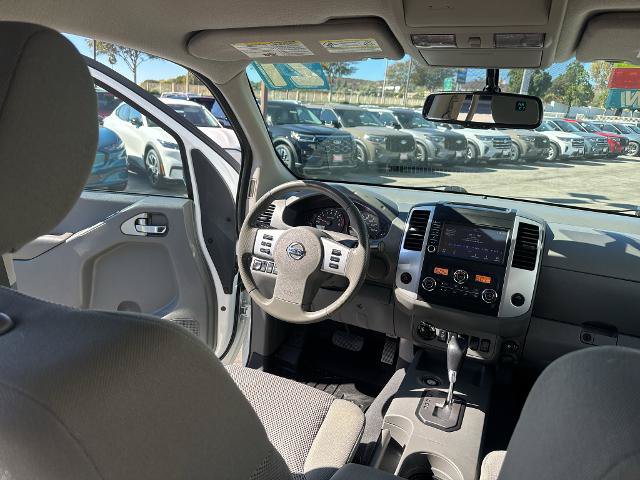 Used 2021 Nissan Frontier SV w/ Midnight Edition Floor Mats AWD/4WD image 21
