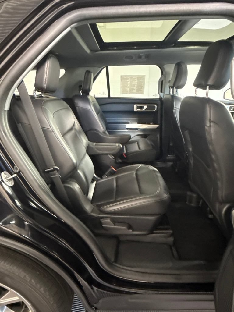 Certified 2023 Ford Explorer XLT w/ Equipment Group 202A AWD/4WD image 19