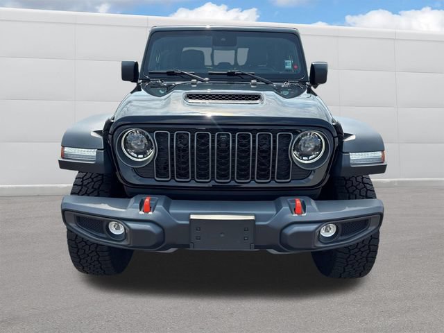 Used 2025 Jeep Gladiator Mojave w/ Safety Group AWD/4WD image 9