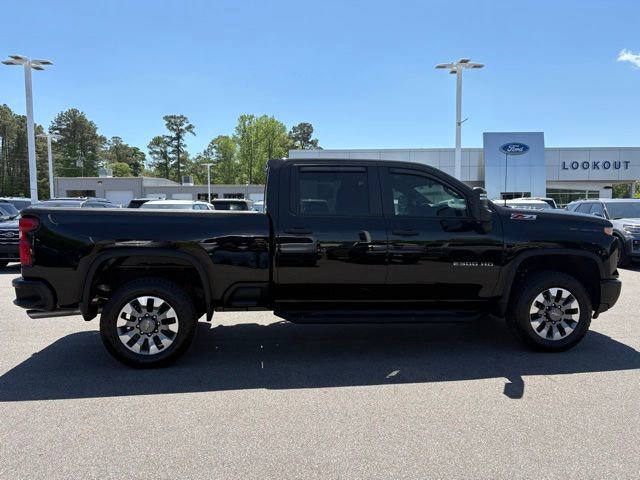 Used 2025 Chevrolet Silverado 2500 Custom w/ Custom Value Package image 6