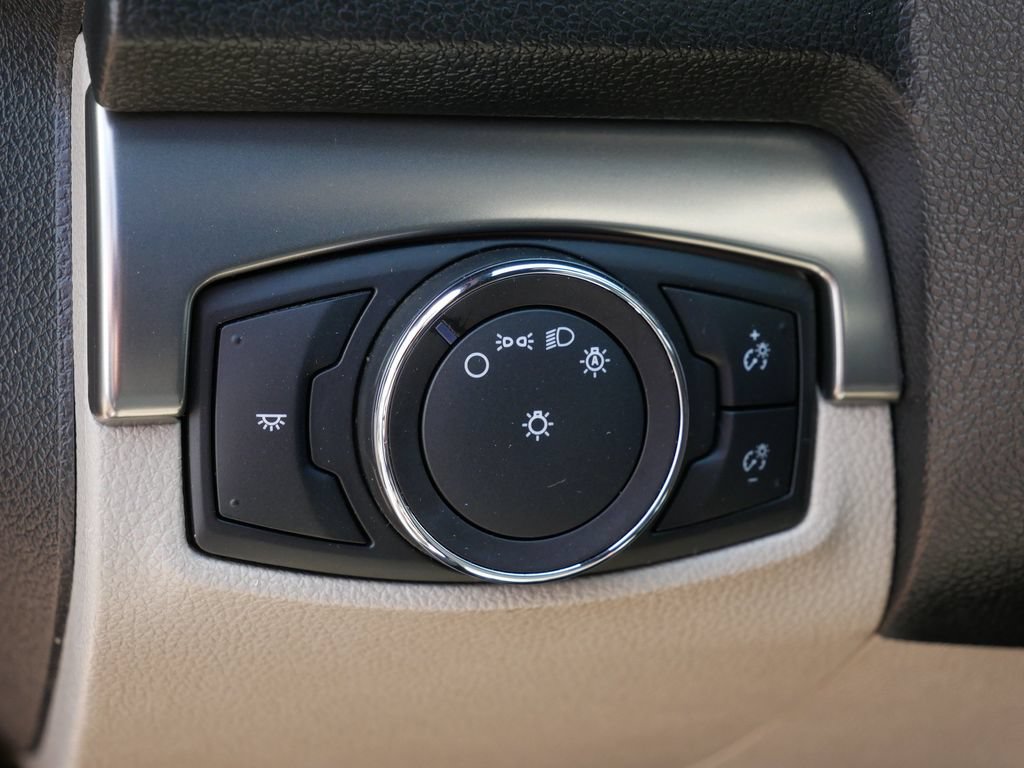 Certified 2018 Ford Explorer XLT AWD/4WD image 18