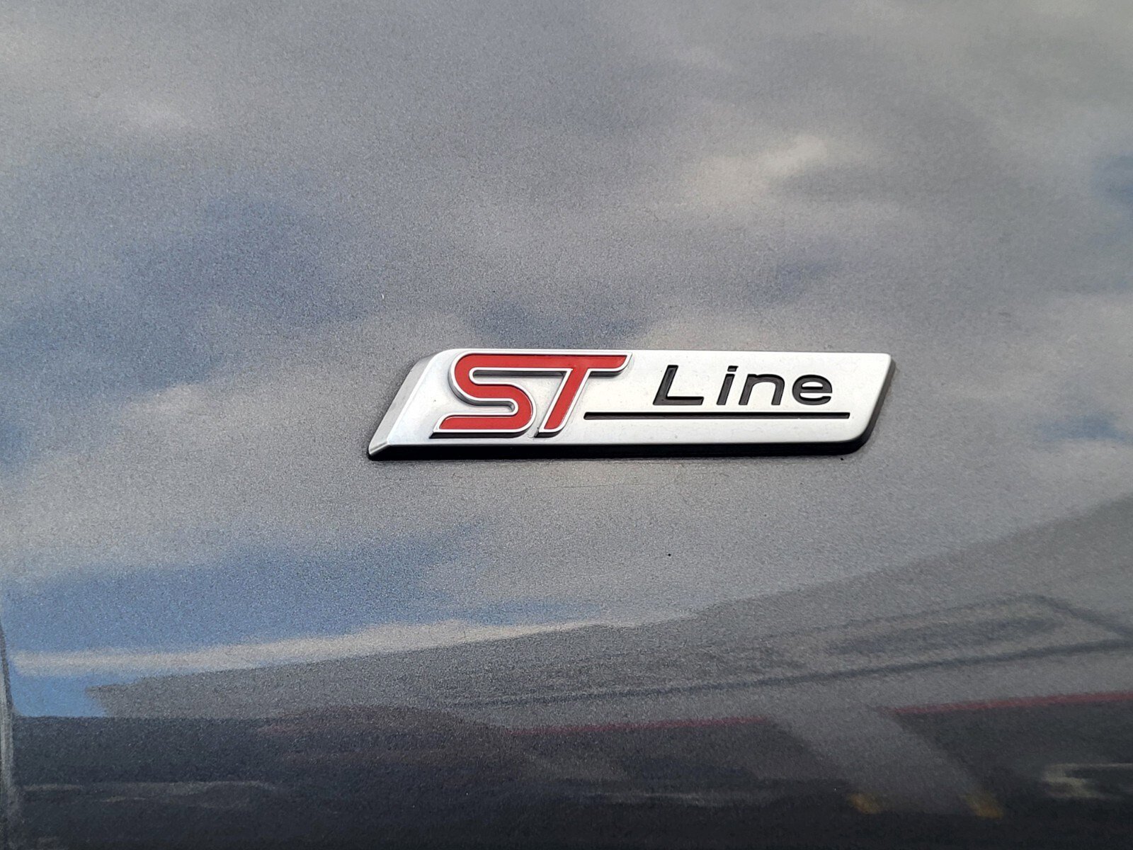 Certified 2025 Ford Explorer ST-Line w/ ST-Line Street Pack AWD/4WD image 12