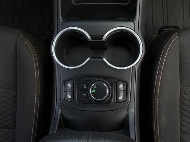 Used 2020 GMC Terrain SLE w/ Driver Convenience Package FWD image 31