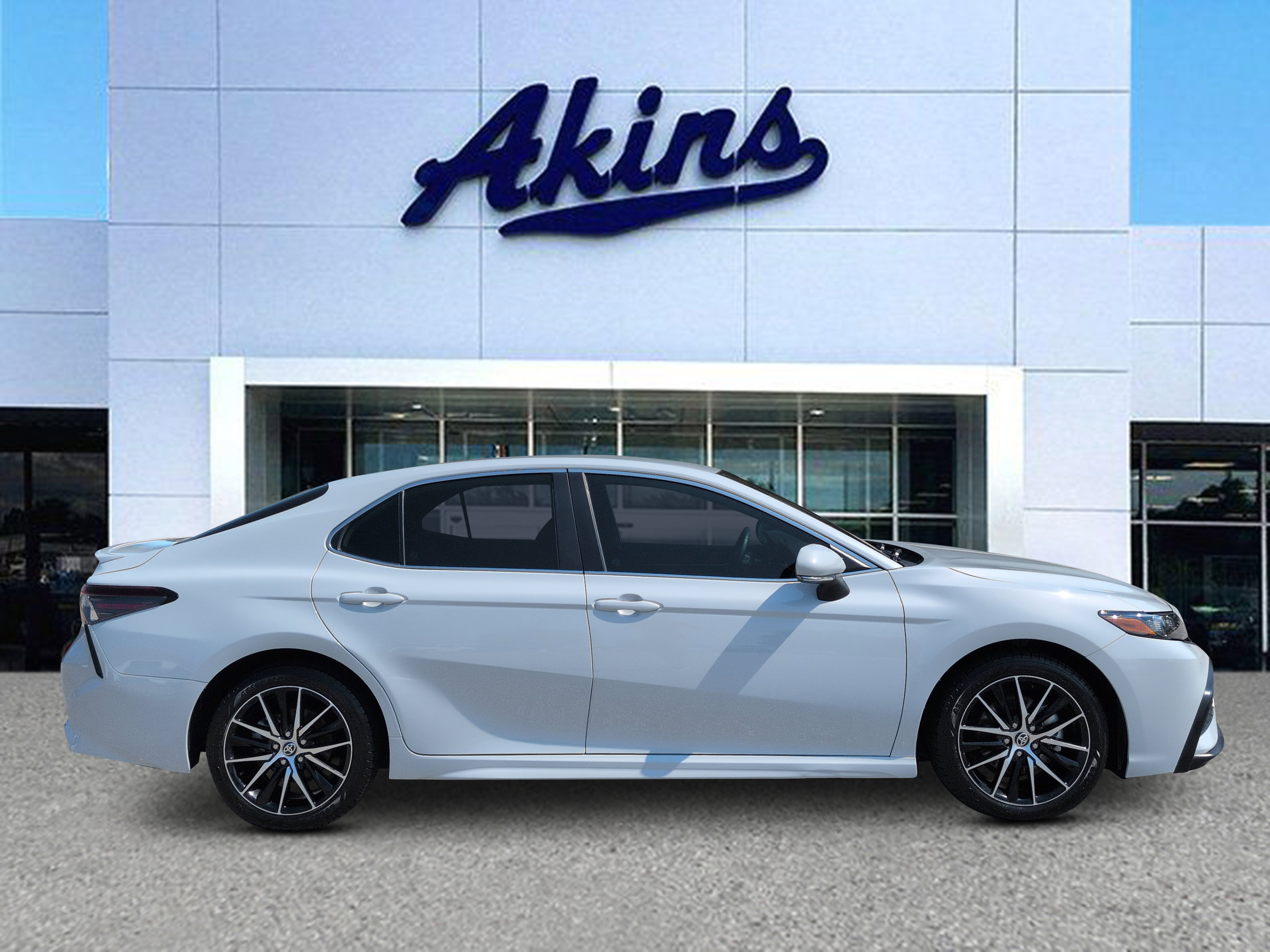 Used 2023 Toyota Camry SE