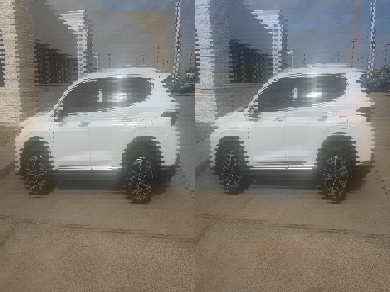 Used 2019 Hyundai Santa Fe AWD image 2