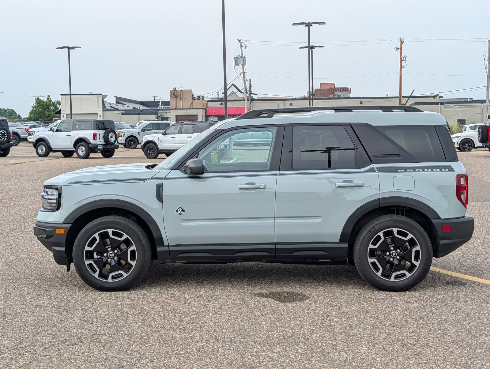 Certified 2023 Ford Bronco Sport Outer Banks w/ Topo Graphic Package AWD/4WD image 2