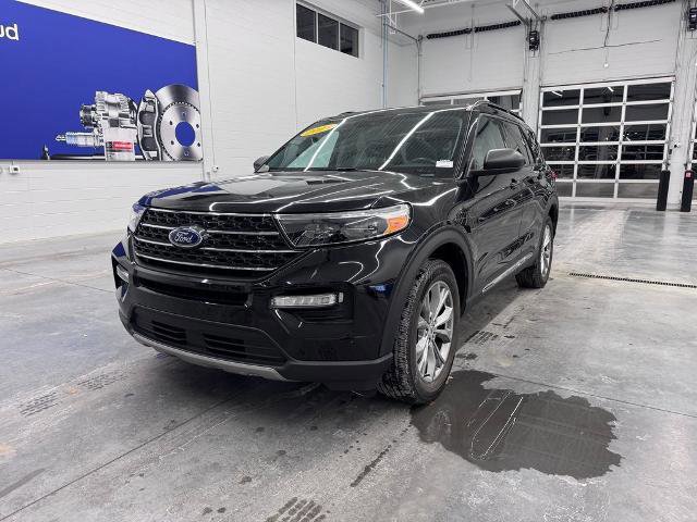 Certified 2023 Ford Explorer XLT w/ Equipment Group 202A image 7