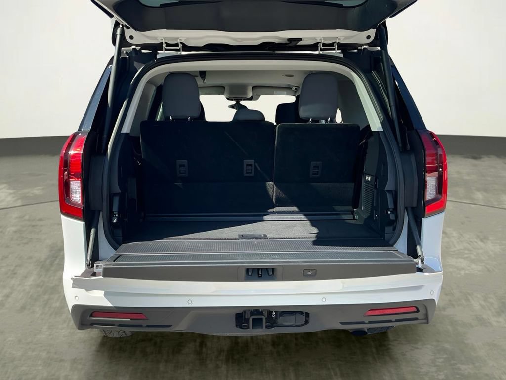 Certified 2025 Ford Expedition Active AWD/4WD image 21