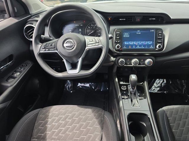 Used 2023 Nissan Kicks SV image 15