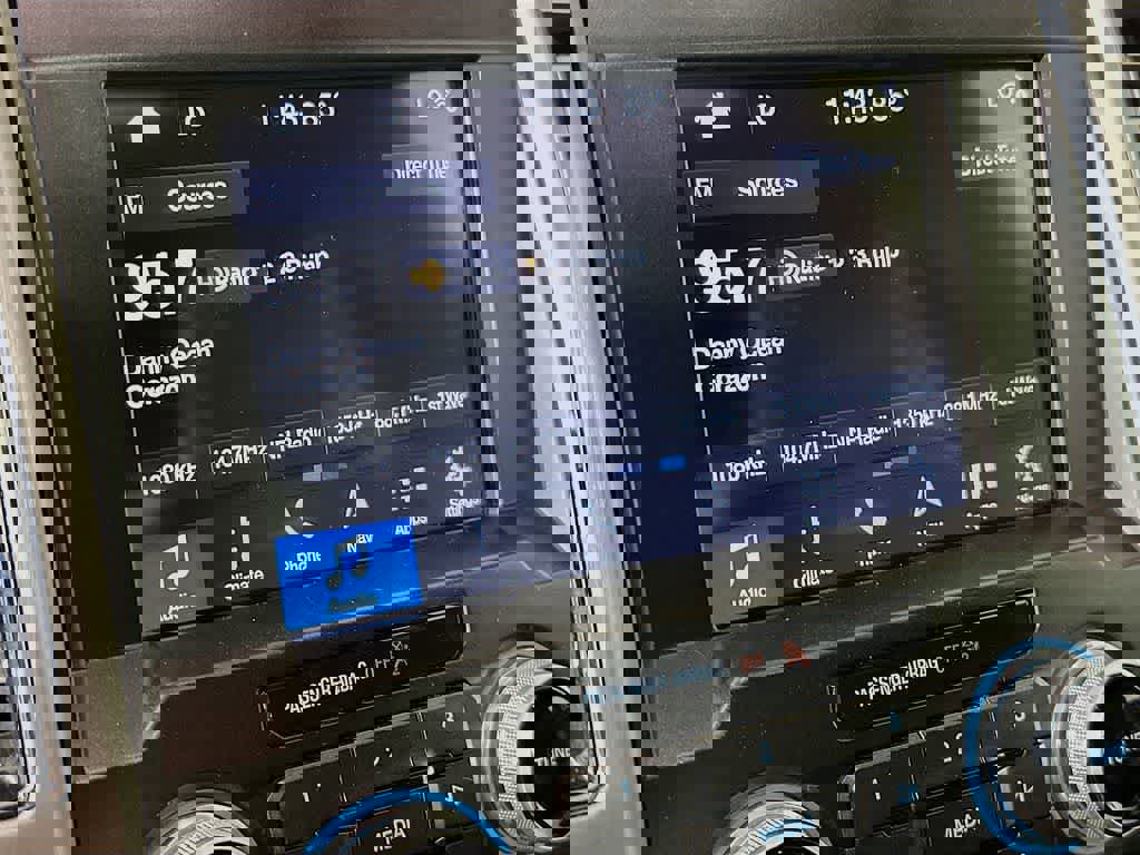 Certified 2019 Ford F150 Platinum w/ Equipment Group 701A Luxury image 20