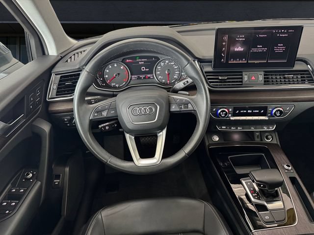 Used 2023 Audi Q5 2.0T Premium w/ Convenience Package AWD/4WD image 12