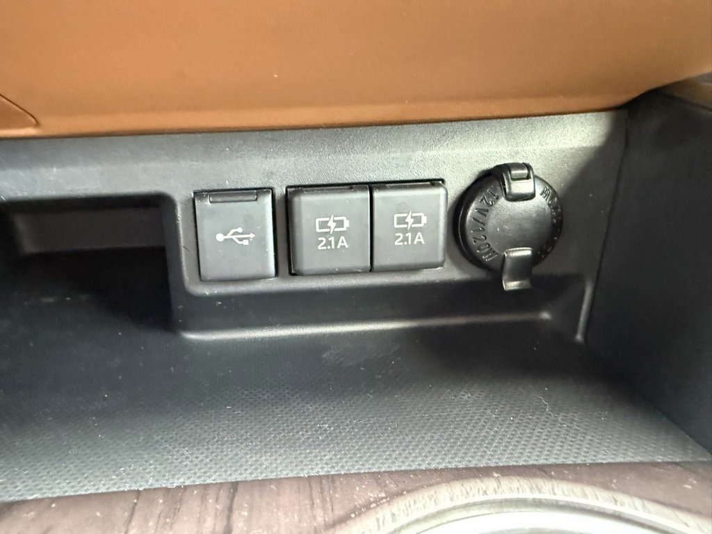 Used 2021 Toyota Highlander Platinum image 19