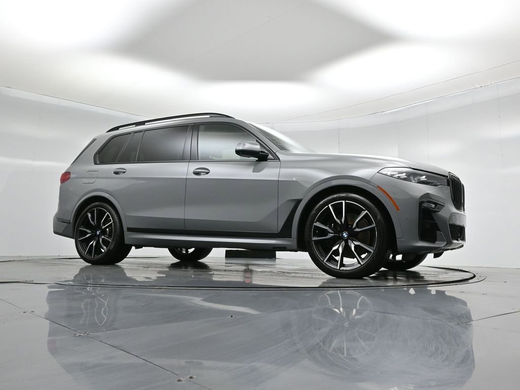 Used 2021 BMW X7 xDrive40i w/ M Sport Package image 4