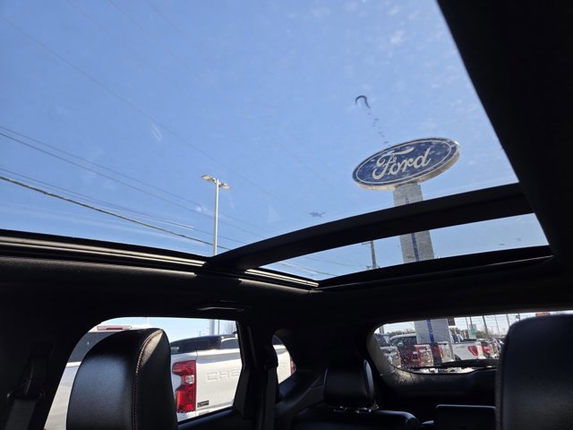 Certified 2024 Ford Edge ST-Line image 21