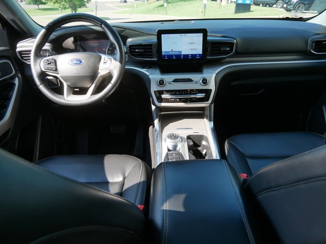 Certified 2022 Ford Explorer XLT w/ Equipment Group 202A image 21