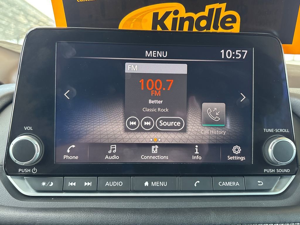 Used 2023 Nissan Rogue S AWD/4WD image 8