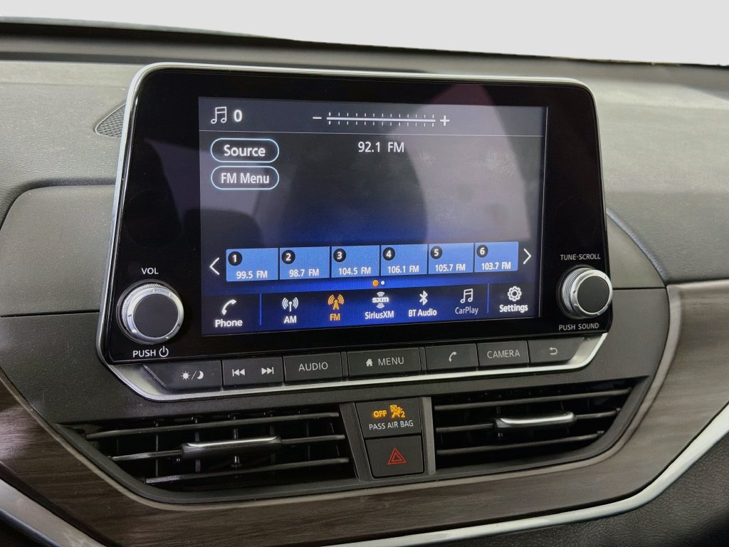 Used 2025 Nissan Altima 2.5 SV FWD image 17