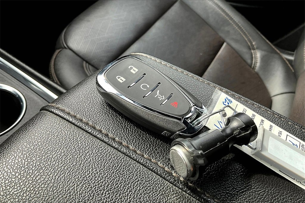 Used 2023 Chevrolet Traverse High Country image 13