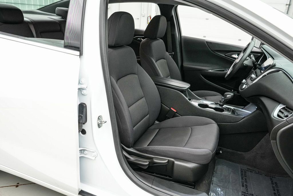 Used 2023 Chevrolet Malibu LT image 20