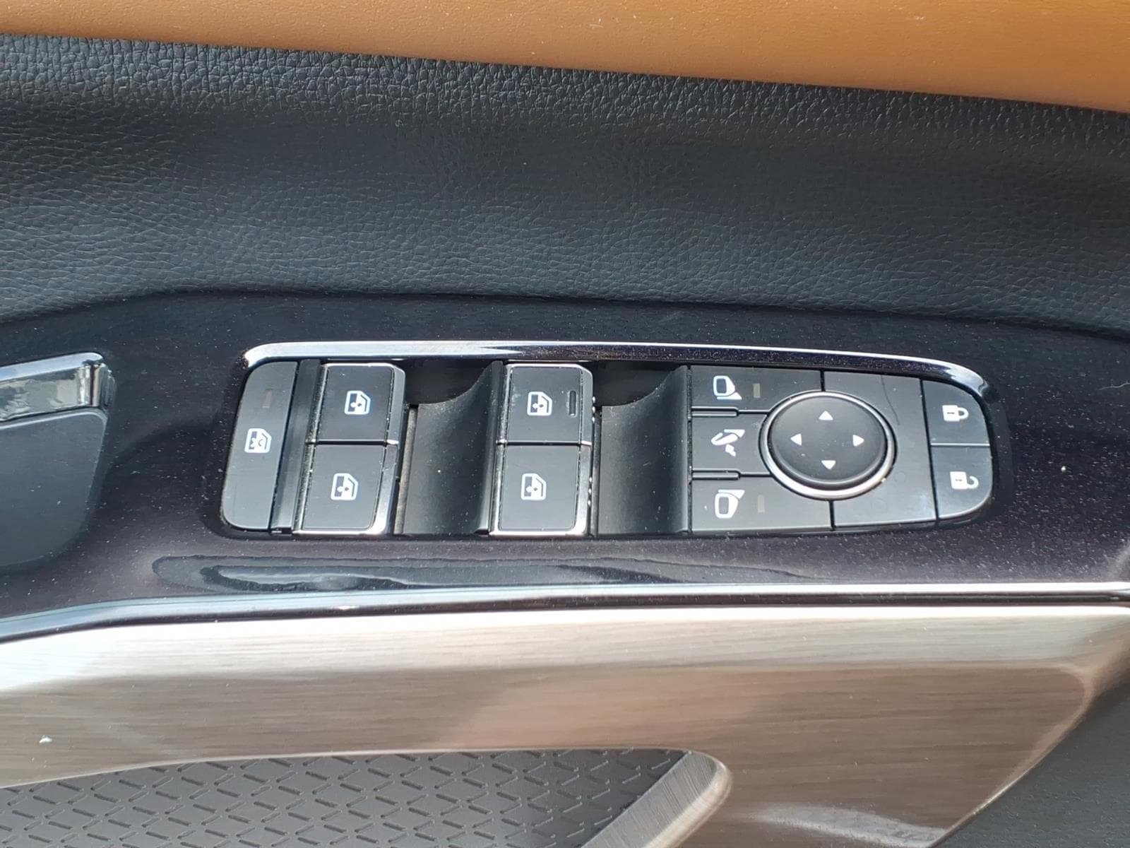 Used 2022 Nissan Pathfinder Platinum w/ Lighting Package (N93) AWD/4WD image 24