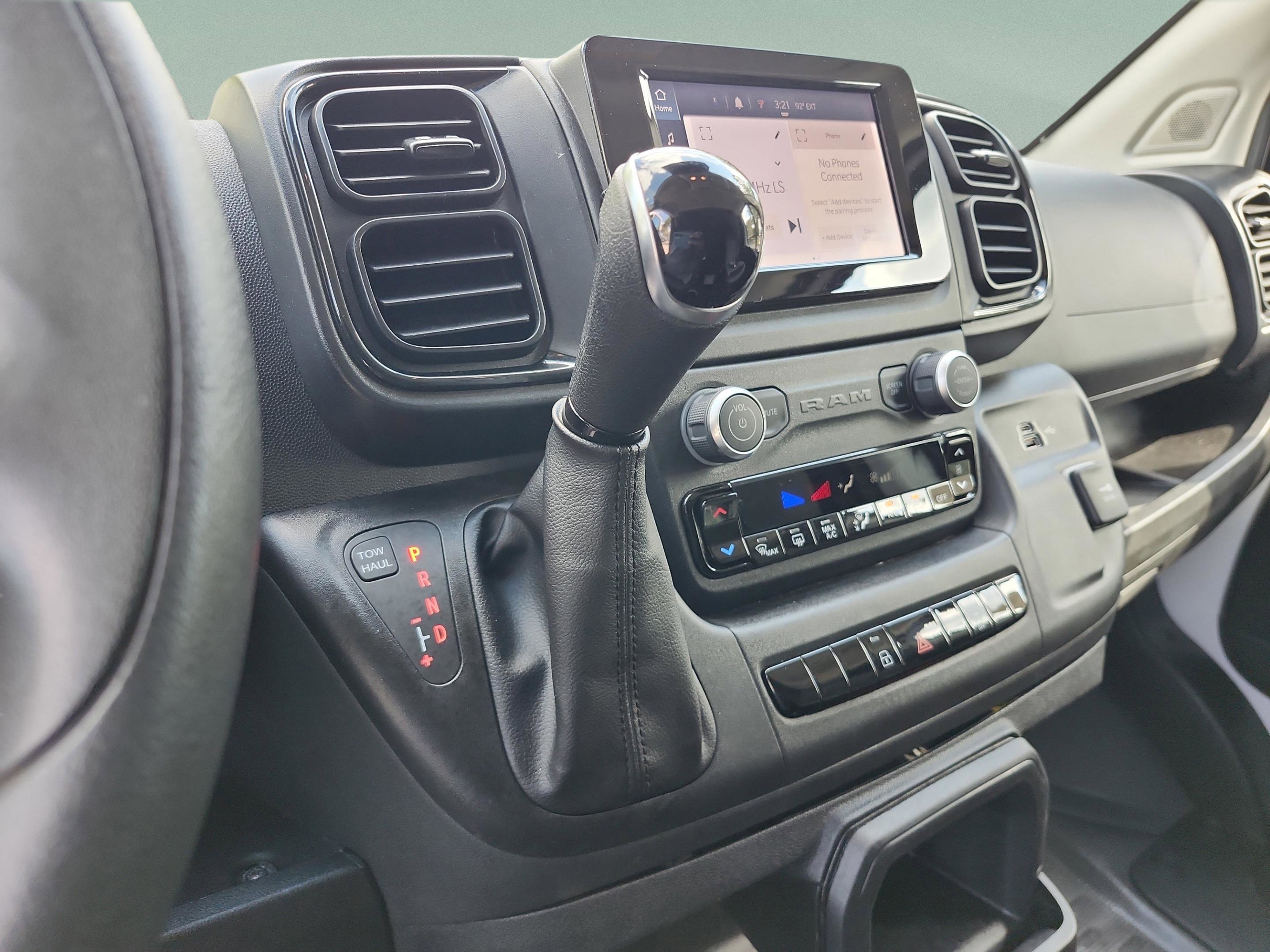 Used 2025 RAM ProMaster 2500 w/ Convenience Group FWD image 13
