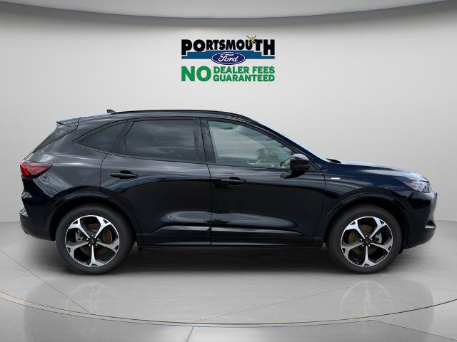 Certified 2025 Ford Escape ST-Line Elite w/ Premium Technology Package AWD/4WD image 6