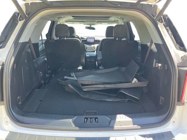 Certified 2023 Ford Explorer XLT w/ Equipment Group 202A image 19