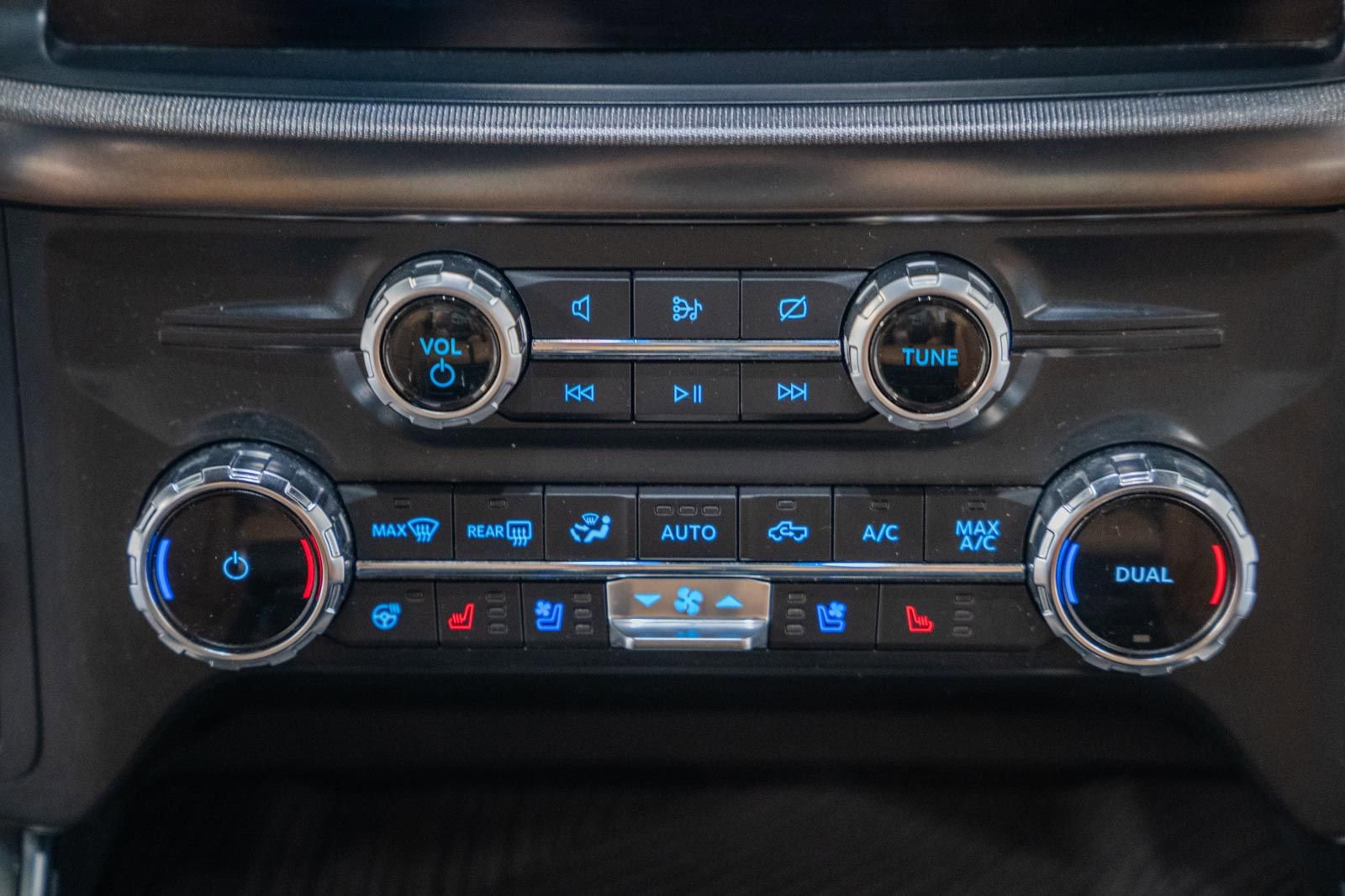 Certified 2022 Ford F150 Platinum w/ Equipment Group 701A High image 33