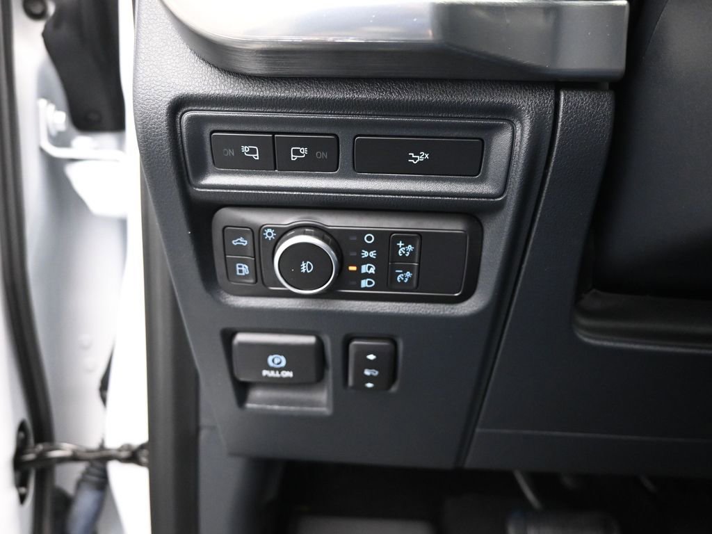 Certified 2022 Ford F150 Lariat w/ Equipment Group 502A High image 13