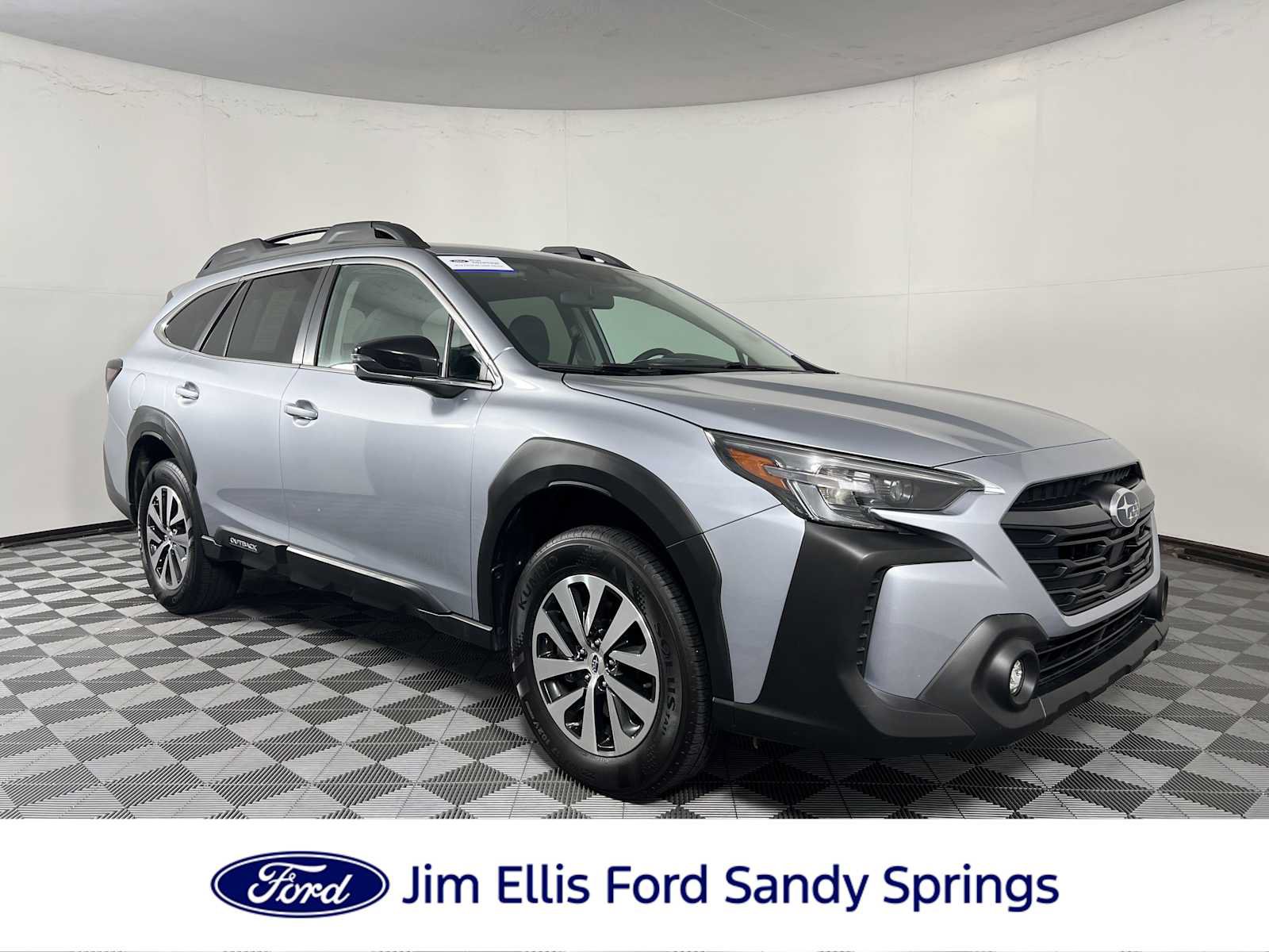 Used 2024 Subaru Outback Premium AWD/4WD image 1