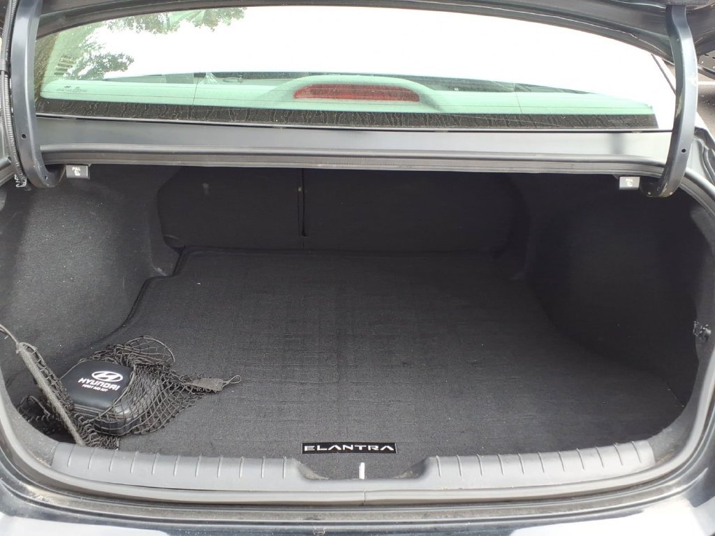 Used 2024 Hyundai Elantra SEL w/ Convenience Package FWD image 24