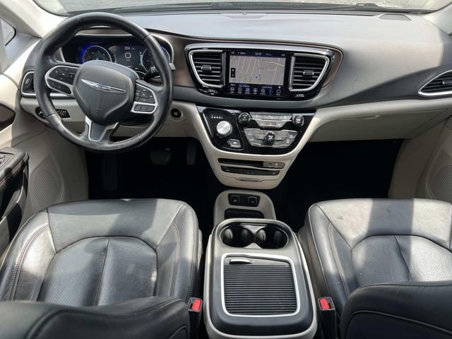 Used 2019 Chrysler Pacifica Touring-L Plus FWD image 17