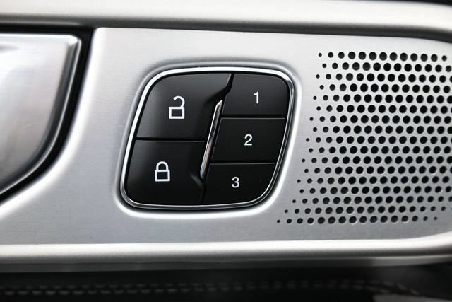 Certified 2023 Ford Explorer Limited w/ Limited Technology Package AWD/4WD image 14