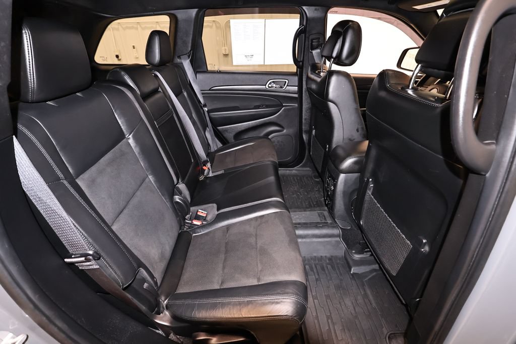 Used 2020 Jeep Grand Cherokee Altitude AWD/4WD image 17