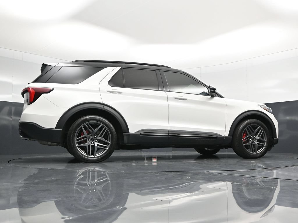 Certified 2025 Ford Explorer ST AWD/4WD image 52